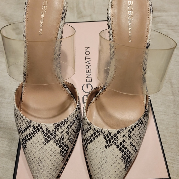 BCBG Snakeskin Harlina - Picture 4 of 6